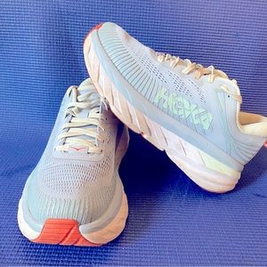 Hoka Bondi 7 Size 6.5 in Light Blue